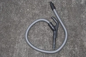 VACUUM HOSE FOR UNKNOWN MAKE/MODEL....PLEASE ADVISE IF KNOWN - Picture 1 of 2