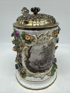 Um 1860 Meissen Walzenkrug mit Jagdszene, Silberdeckel, plastische Blüten M.3. - Bild 1 von 23