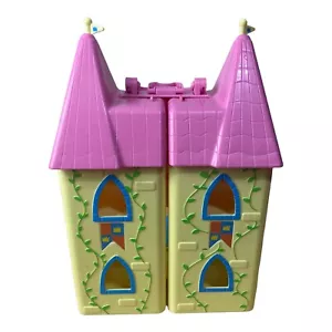 Peppa Pig Princess Castle Deluxe Playset With 2 Figures And Table - Picture 1 of 9