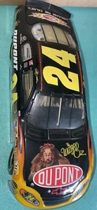 2004 Jeff Gordon #24 DUPONT / WIZARD OF OZ Color Chrome 1/24 - Picture 1 of 2