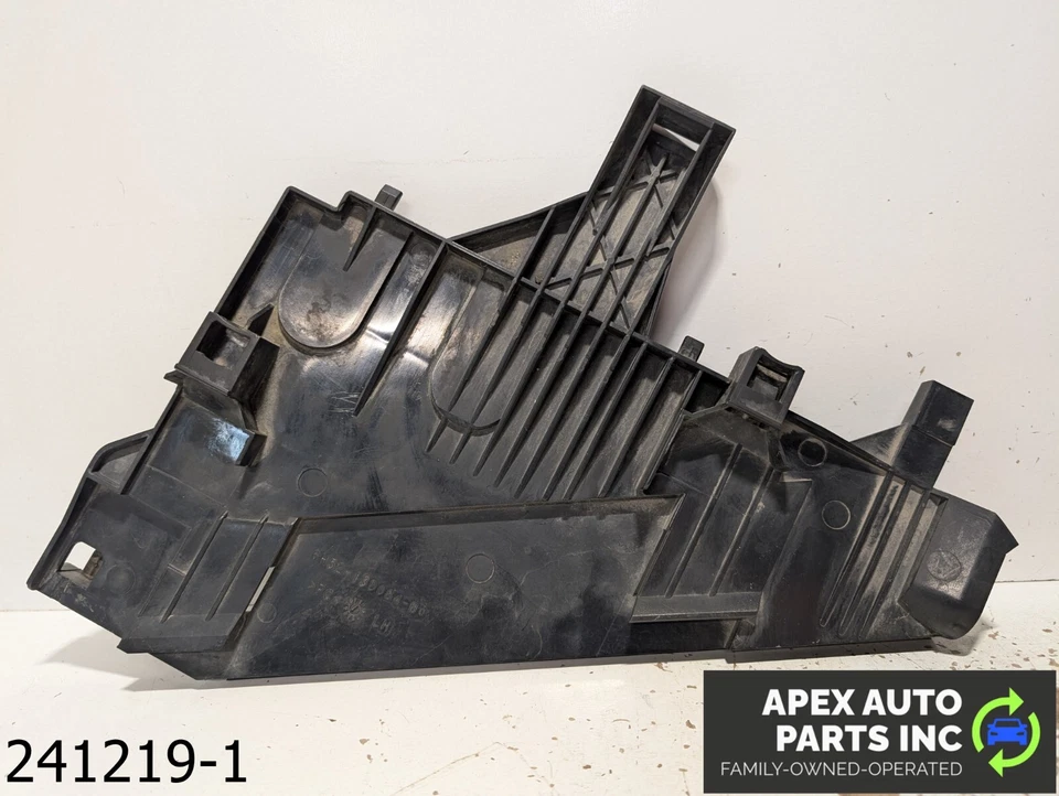 OEM 2006-2015 Land Rover LR2  FRONT RIGHT PASANGER SIDE HEADLIGHT BRACKET MOUNT - Imagem 1 de 4