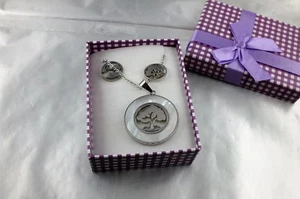 Edelstahl Perlmutt Schmuckset Kette und Ohrstecker Motiv Lebensbaum in Schatulle - Bild 1 von 3