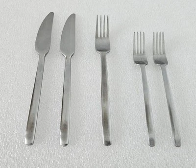 Lote misto de 5 garfos e facas de jantar vintage IKEA Data Talheres - Imagem 1 de 4