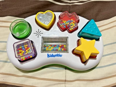 Juguete infantil clasificador de formas de música inglesa y francesa Foto 1 de 2