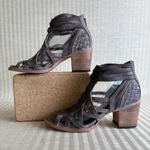 Freebird by Steven Penny Gladiator Sandals Womens 9 Strappy Leather Block Heel - Picture 1 of 21
