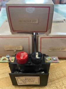 Eaton Start/Stop Momentary Pushbutton # 10250H2747 - Picture 1 of 1