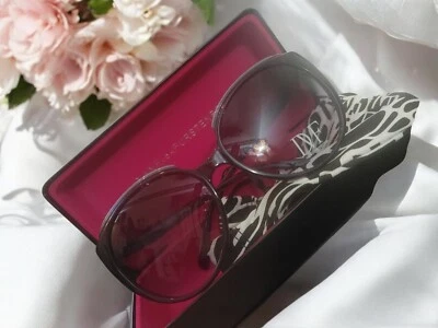 Diane Von Furstenberg Sunglasses With Case And Cloth Foto 1 de 3
