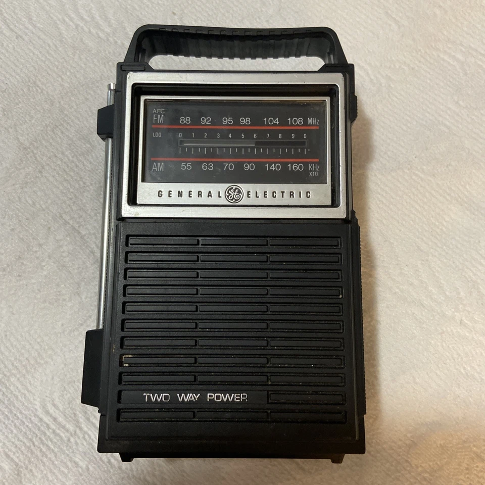 Radio Portátil GE De Colección AM/FM Modelo 7-2800B General Electric Probada - ¡FUNCIONA! Foto 1 de 4