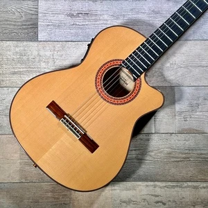 Almansa CTWE 447 E - Thin Body Nylon Flamenco Guitar - Picture 1 of 13