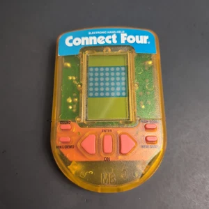 Gioco da viaggio elettronico portatile vintage CONNECT FOUR GIALLO TRASPARENTE MB 1995 - Foto 1 di 6