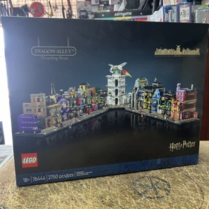 LEGO Harry Potter: Diagon Alley Wizarding Shops (76444) - Picture 1 of 6