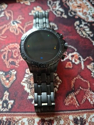 Fossil Smartwatch 5. Generation DW 10F2 Kratzer und Gebrauchsspuren - Bild 1 von 4