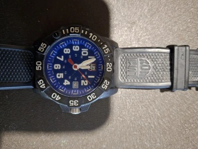 Reloj de cuarzo para hombre Luminox 3500-1GBQ azul marino sellos Foto 1 de 4