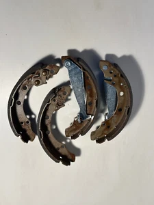 Bremsbackensatz Trommelbremse 200mm für VW POLO (9N) POLO (6N2) - Bild 1 von 2