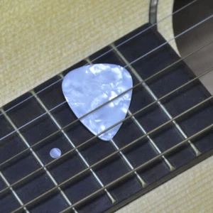 100pcs thin 0.46mm Blank Guitar picks Plectrums Celluloid Pearl White - Picture 1 of 4