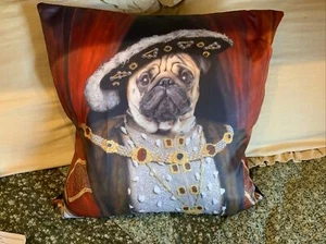 Funda de almohada cuadrada Henry the Pug rojo satinado - Imagen 1 de 5
