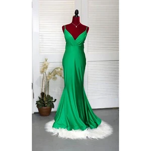 Jessica Angel Women's Evening Gown Green Polyester Spaghetti Straps Size L 160 - Picture 1 of 10