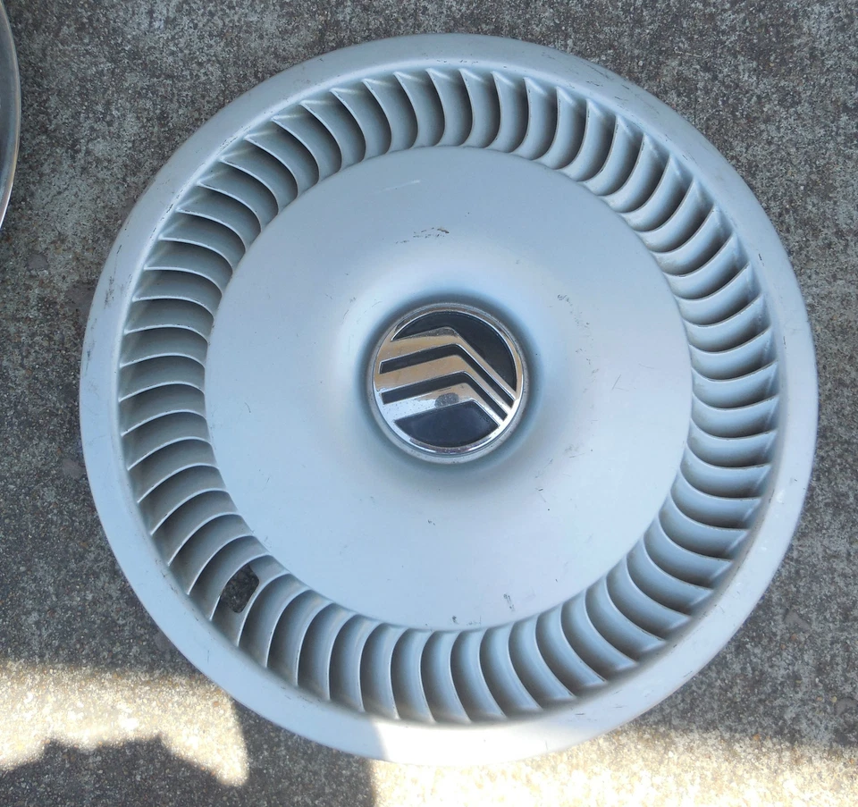 14" 1986 87 88 89 90 Mercury Sable fin Design Hubcap Wheel Cover Foto 1 de 1