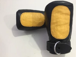 GUANTES DE PATAS ACOLCHADOS DE CUERO SUAVE REAL BONDAGE CON POSTE DE BLOQUEO - Imagen 1 de 5