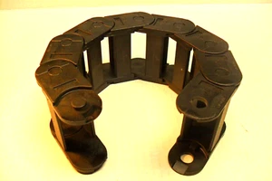 igus 200.05.075  -  Energy Chain - 8 pcs. - 15"  - New - Picture 1 of 4