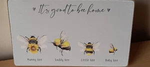 It's Good To Bee Home Wandrelief aus Holz von Langs - Bild 1 von 8