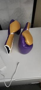 14 Oz or 16 Boxing Gloves Plus Medium head gear - Picture 1 of 4