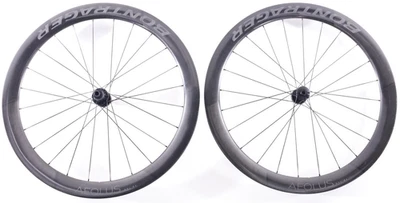 Juego de ruedas de freno de disco sin cámara Bontrager Aeolus RSL 51 carbono XDR Foto 1 de 4