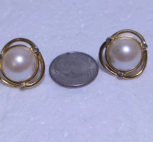 Pendientes Vintage Marca Monet Tono Dorado Imitación Perla Estrás Pendientes Tamaño Centavo - Imagen 1 de 10