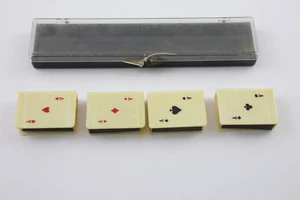 Cubiertas de caja de celuloide vintage de 4 ases con coincidencias de cera - Imagen 1 de 9