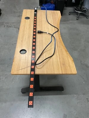 Middle Atlantic PDT-2020TL-M-NS 20A Metered Thin Power Distribution Strip L5-20P - Image 1 of 4