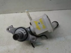 Cilindro maestro de freno para Nissan Versa Note 12-17 - Imagen 1 de 12