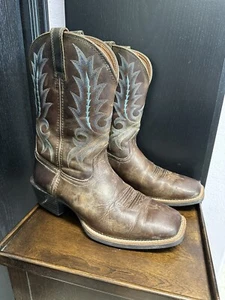 Stivali western Ariat Sport Outfitter invecchiati - Uomo taglia 12EE - usati in ottime condizioni - Foto 1 di 16