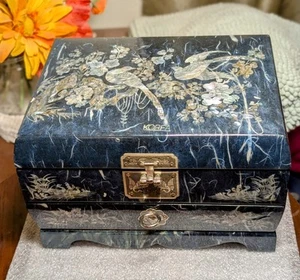 VTG Korean Mother of Pearl Birds Design Lacquered Wooden  Jewelry Box  Repaired  - Picture 1 of 20