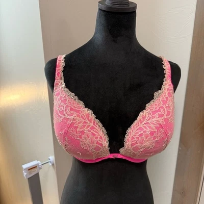 Sexy coqueta con detalle de lentejuelas rosa de encaje 36DD Victorias Secret push up sujetador de encaje Foto 1 de 4