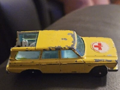 corgi juniors whizzwheels Studebaker  Wagonaire  Yellow Missing Tailgate - Image 1 of 4
