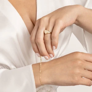 Mini anillo de corazón sello oro amarillo liso de 14 K - talla 6, 7, 8 - - Imagen 1 de 5