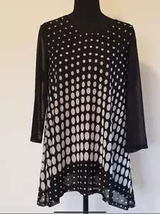 PERFECT Chico's Travelers "Polka Dot" Tunic Top- Size 0/ Misses S - Picture 1 of 5