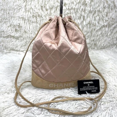 Mochila CHANEL Mochila con Cordón Satén Perla Gamuza de JAPÓN Foto 1 de 4