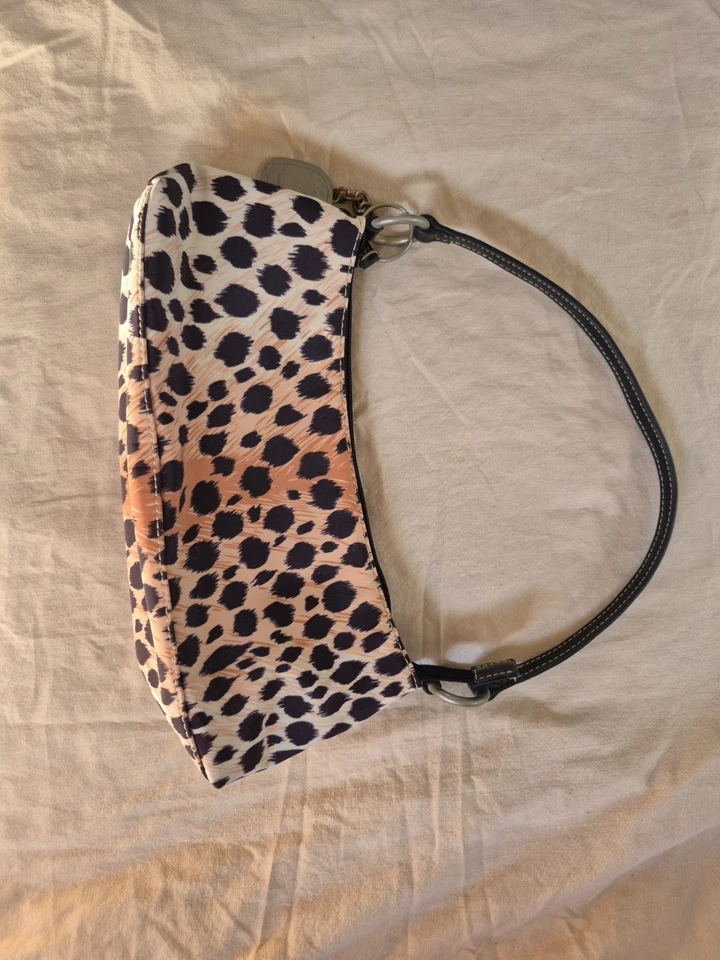 Bolso de mano estampado leopardo y2k caprichoso vibraciones góticas 9 Oeste Foto 1 de 4