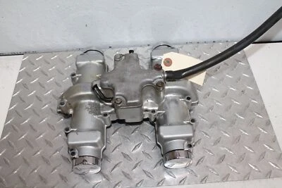 Suzuki GS450GA 1982 cubierta de válvula de cilindro de motor Suzuki GS450GA 11171-44111  Foto 1 de 3