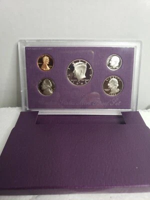 1993-S US Proof Mint Set 5 Coins CLAD In Government Issued Package  - Image 1 of 4