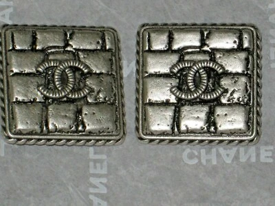 CHANEL 2 SILVER  METAL CC LOGO BUTTON SQUARE 16 MM X 16 MM NEW LOT 2 - Image 1 of 2
