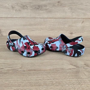 Crocs Classic Clog Printed Camo Red Damen 7 / Herren 5 Unisex Sandalen Slipper - Bild 1 von 12