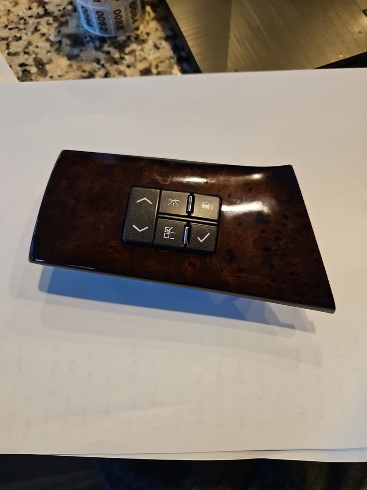 Interruptor de control de tracción información del tablero Cadillac DTS 2006-2011 2574d01400646 Foto 1 de 4