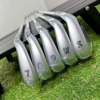 PING G Le2 Ladies Iron set 7-9,W,S - Image 1 of 4