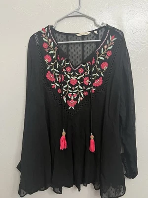 Top túnica negra Soft Surroundings floral bordada con cuentas 2X manga globo Foto 1 de 4