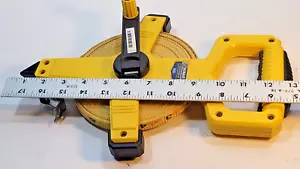 Kobalt 100 Foot Open Reel Measuring Tape Tool Hand Crank Ft Yellow - Picture 1 of 13