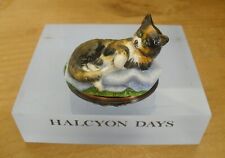 Halcyon Days Shakespeare Quote - Tortoiseshell Cat Bonbonniere - 2 1/8"(5.25cms)