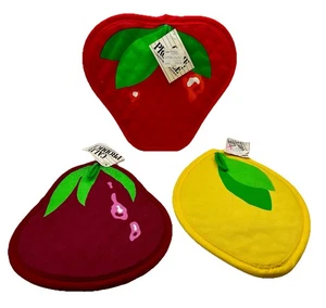 3 Vintage Barth & Dreyfuss Obst Gemüse geformte heiße Pads Erdbeere Zitrone Aubergine - Bild 1 von 11