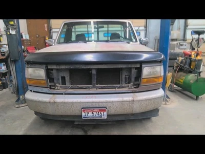 Bisagra del capó derecho del pasajero de 8501 PBV para camioneta Ford F250 80-97 2041552 Foto 1 de 4